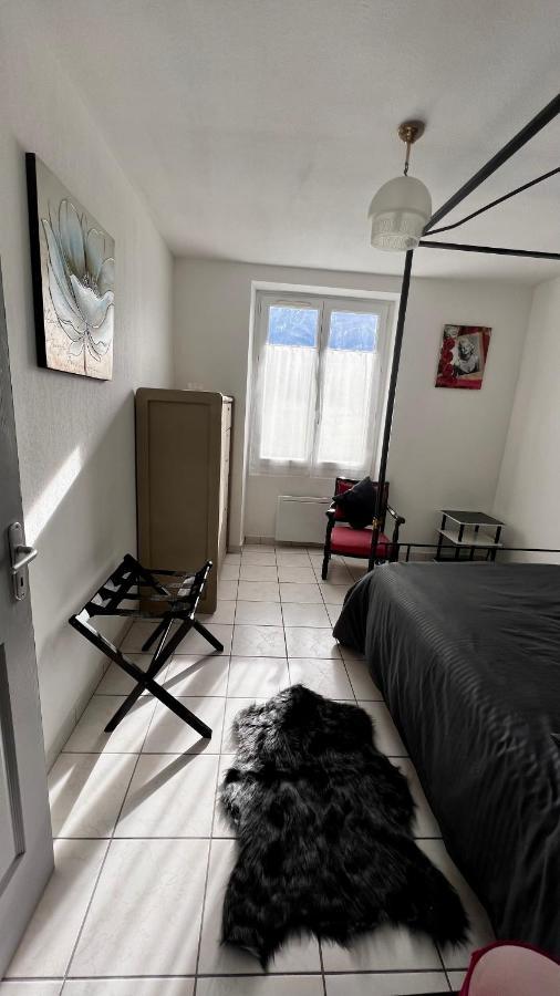 Superbe Appartement Aubessagne Exterior foto
